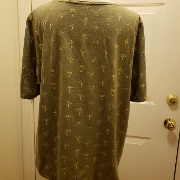 Chico's olive-green tee with gold palm trees - Picture 5 of 6